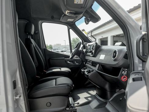 New 2025 Mercedes-Benz Sprinter 2500 image 22