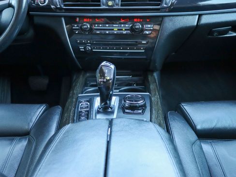 Used 2014 BMW X5 xDrive50i image 42