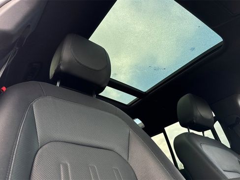 Used 2022 Land Rover Defender 110 X-Dynamic SE image 19