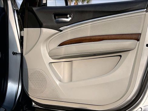 Used 2020 Acura MDX FWD w/ Technology Package image 24