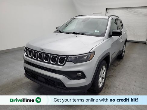 Used 2024 Jeep Compass Latitude image 1