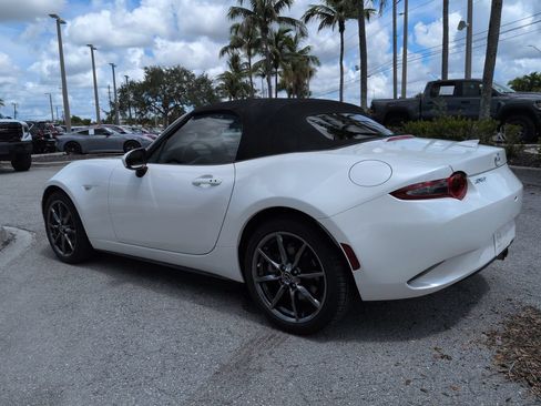 Used 2019 MAZDA MX-5 Miata Grand Touring RWD image 7