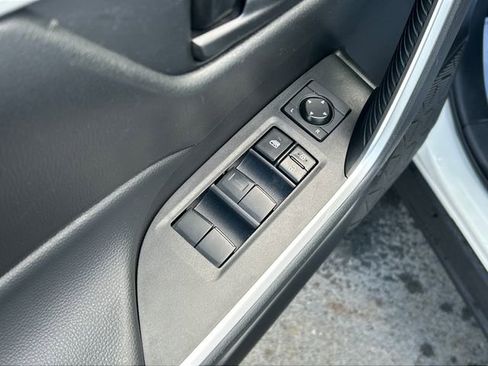 Used 2023 Toyota RAV4 LE image 12