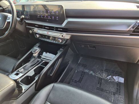 Used 2025 Kia Telluride S FWD image 33
