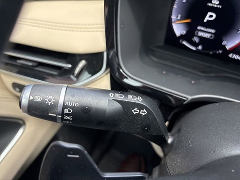 Used 2023 INFINITI QX60 Sensory w/ Cargo Package image 43