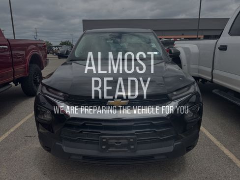 Used 2023 Chevrolet TrailBlazer LS FWD image 1