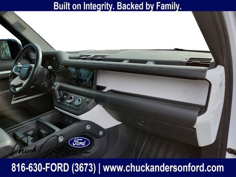 Used 2021 Land Rover Defender 110 X-Dynamic HSE image 25