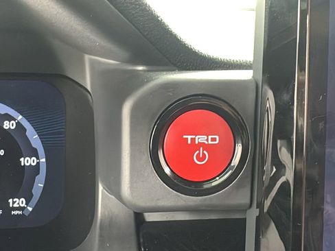 Used 2025 Toyota Tacoma TRD Sport image 23