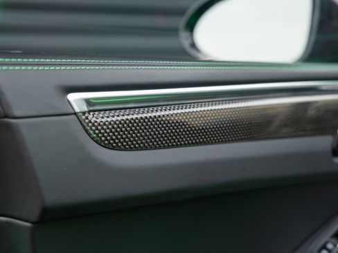 Certified 2025 Porsche Macan GTS image 19