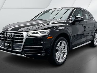 Used 2019 Audi Q5 2.0T Premium Plus w/ Premium Plus Package