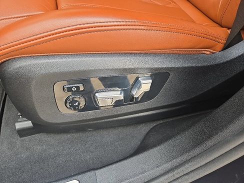Used 2024 BMW X6 xDrive40i w/ Executive Package AWD/4WD image 39