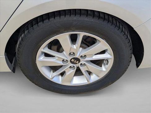 Used 2018 Kia Optima LX image 24