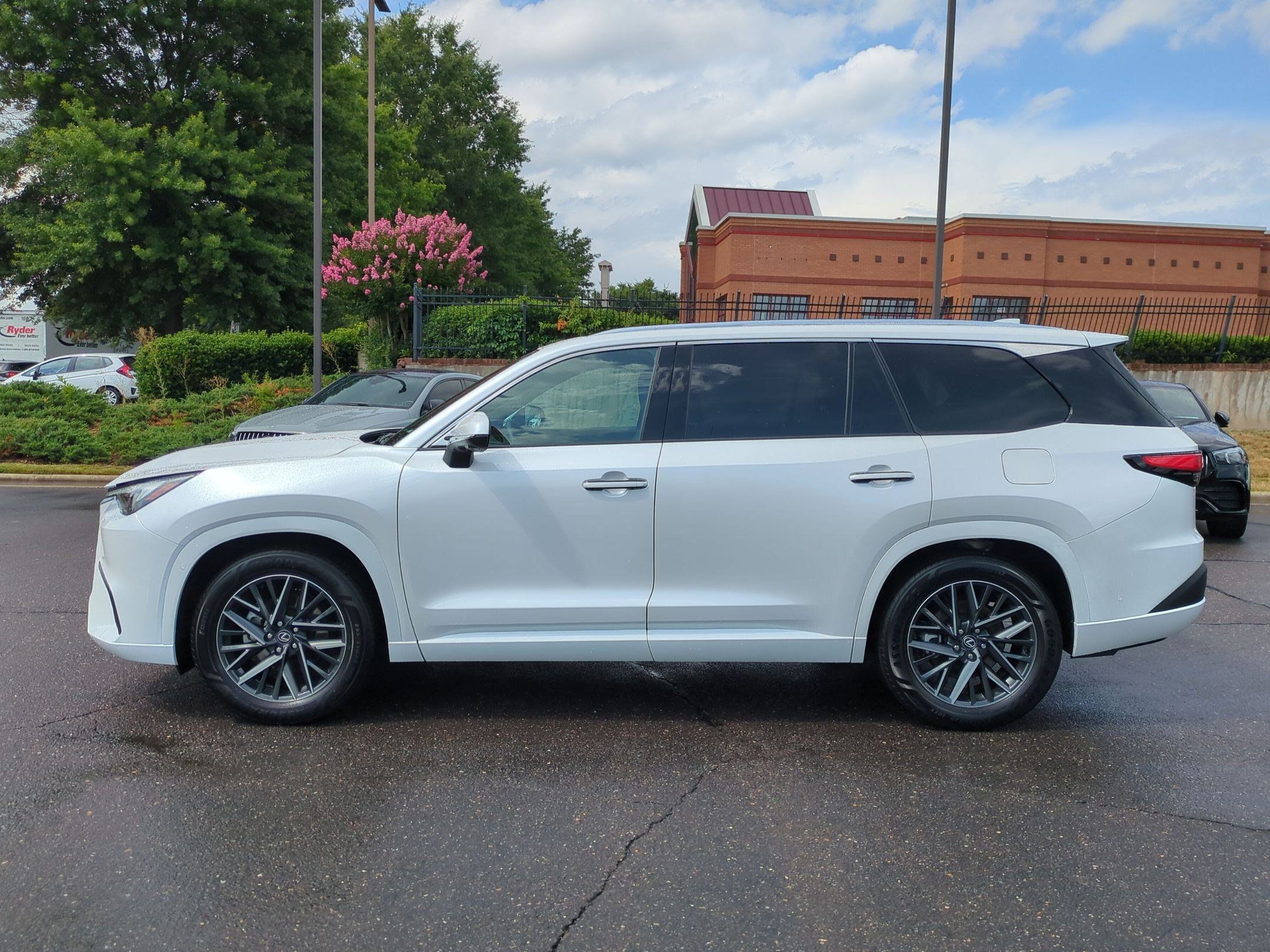 Used 2025 Lexus TX 350 FWD w/ Technology Package image 6