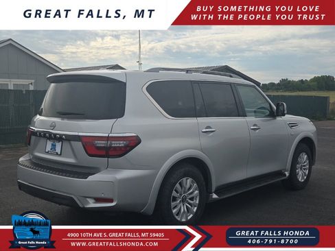 Used 2022 Nissan Armada SV image 7