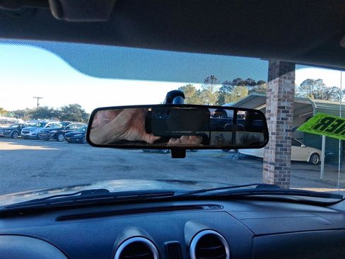 Used 2007 Mitsubishi Raider LS image 19