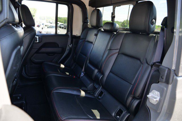 Used 2021 Jeep Gladiator Rubicon AWD/4WD image 28