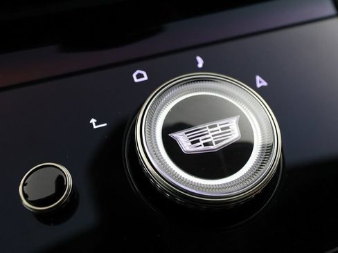 Used 2026 Cadillac Escalade Luxury w/ Touring Package AWD/4WD image 26
