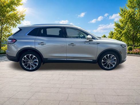 Certified 2023 Lincoln Nautilus Reserve AWD/4WD image 9