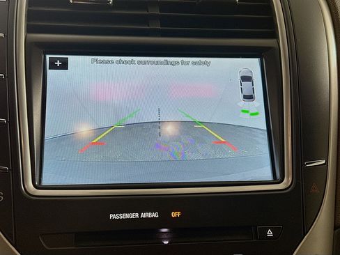 Used 2016 Lincoln MKX Reserve w/ Driver Assistance Package image 23