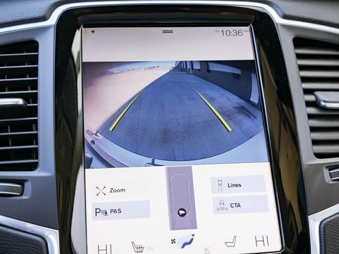 Used 2019 Volvo XC90 T5 Momentum w/ Multimedia Package image 11