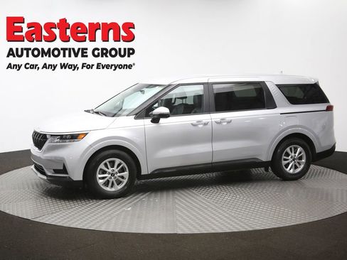 Used 2022 Kia Carnival LX image 57