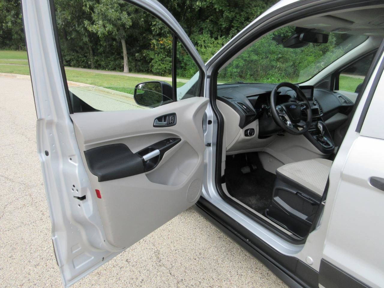 Used 2020 Ford Transit Connect XLT FWD image 35