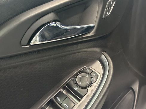 Used 2019 Chevrolet Malibu LT image 13