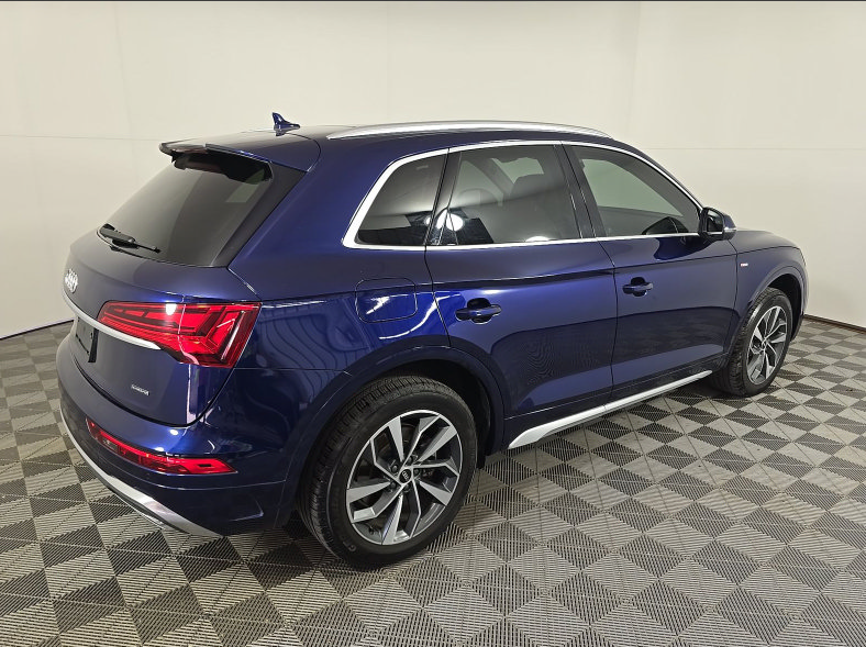 Used 2022 Audi Q5 2.0T Premium Plus AWD/4WD image 2