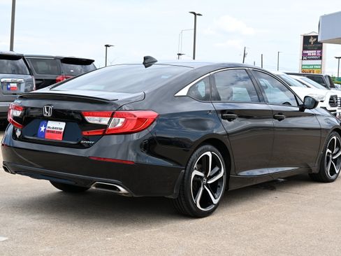 Used 2022 Honda Accord Sport image 6