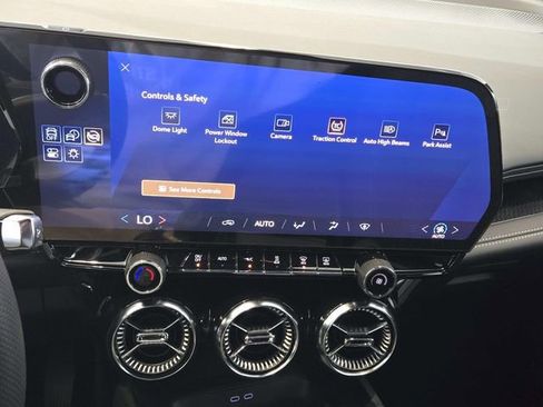 Certified 2025 Chevrolet Blazer EV LT image 17