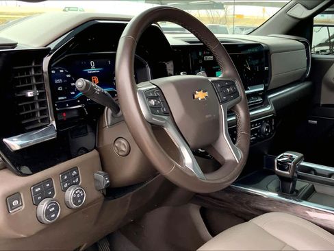 Certified 2023 Chevrolet Silverado 1500 LTZ w/ Z71 Off-Road Package image 16