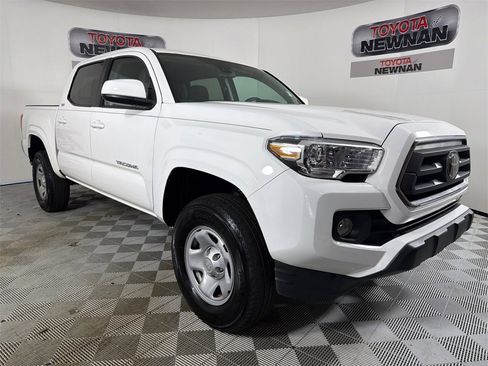 Used 2022 Toyota Tacoma SR5 image 1