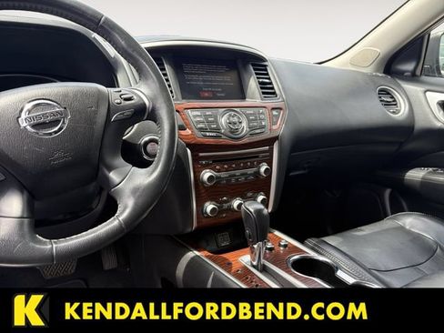Used 2018 Nissan Pathfinder Platinum AWD/4WD image 11