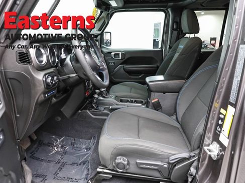 Used 2023 Jeep Wrangler Unlimited Rubicon 4xe w/ Cold Weather Group AWD/4WD image 14