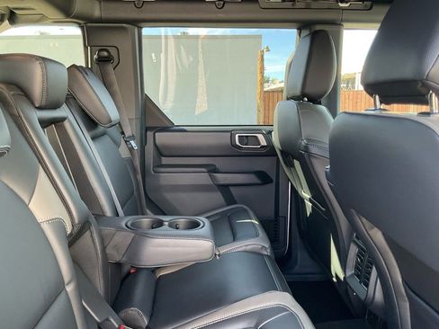 New 2025 Ford Bronco Outer Banks w/ Sasquatch Package image 34