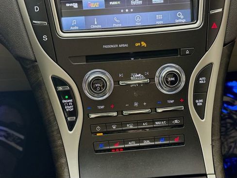 Used 2020 Lincoln Nautilus Reserve w/ Equipment Group 201A image 15