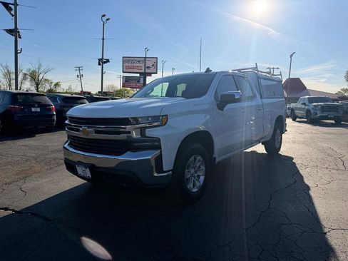 Used 2021 Chevrolet Silverado 1500 LT w/ Bed Protection Package RWD image 3