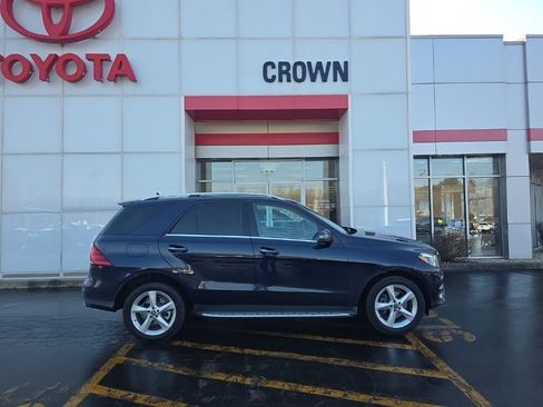 Used 2018 Mercedes-Benz GLE 350 4MATIC w/ Premium 2 Package image 2