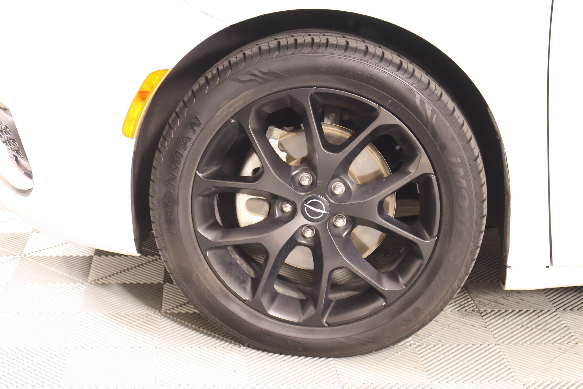 Used 2025 Chrysler Pacifica Limited FWD image 21