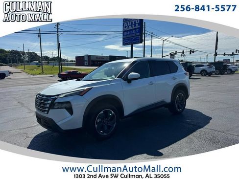 Used 2024 Nissan Rogue SV FWD image 1
