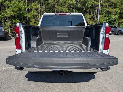 Used 2025 Chevrolet Silverado 1500 LT AWD/4WD image 13