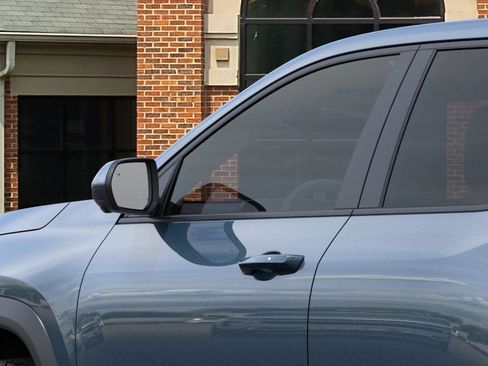 New 2026 Chevrolet Equinox LT FWD image 12