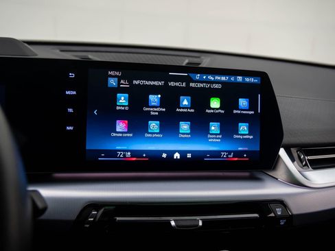 Certified 2025 BMW X2 xDrive28i w/ Premium Package image 26