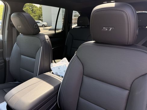 New 2026 Buick Enclave Sport Touring w/ Power Package AWD/4WD image 12