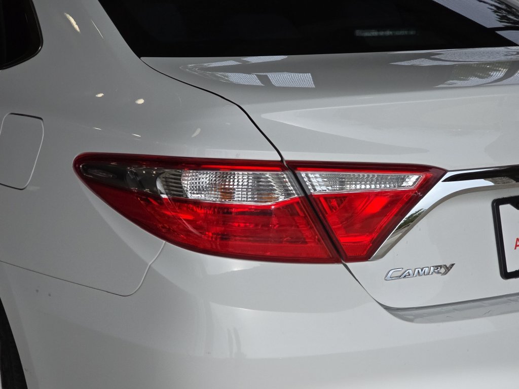 Used 2017 Toyota Camry LE FWD image 35