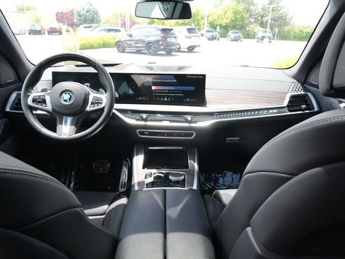 Used 2024 BMW X5 xDrive50e w/ M Sport Package AWD/4WD image 19