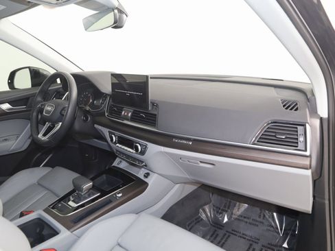 Used 2024 Audi Q5 2.0T Premium w/ Convenience Package image 42