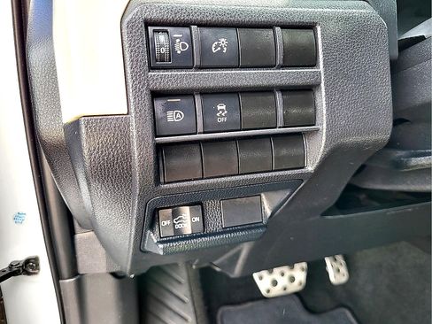 Used 2024 Toyota Tacoma TRD Sport AWD/4WD image 18