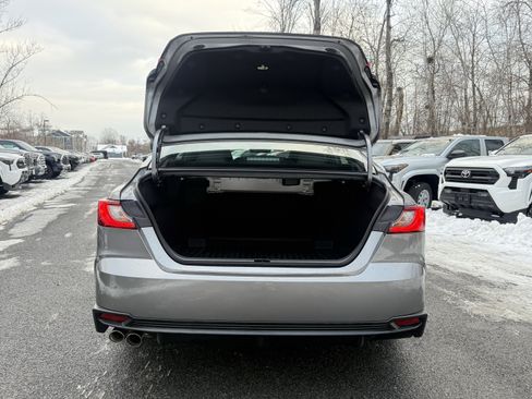 Used 2025 Toyota Camry SE image 30