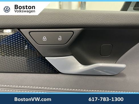 New 2026 Volkswagen Tiguan SE image 24